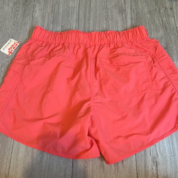 !!New Arrival!! Free people movement in the wild shorts - Picture 2 of 6